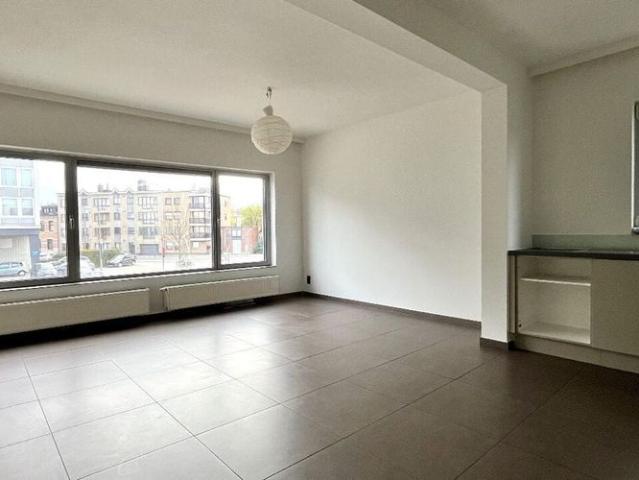 Appartement te huur in Merksem voor € 950 met 2 slaapkamers