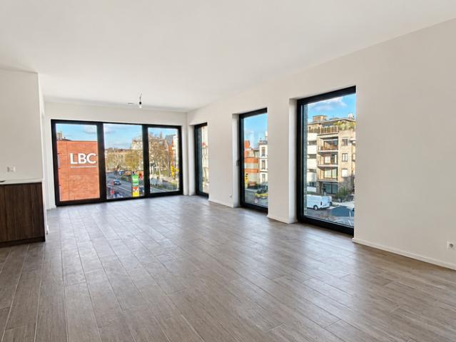 Appartement te huur in Mortsel voor € 1.470 met 3 slaapkamers