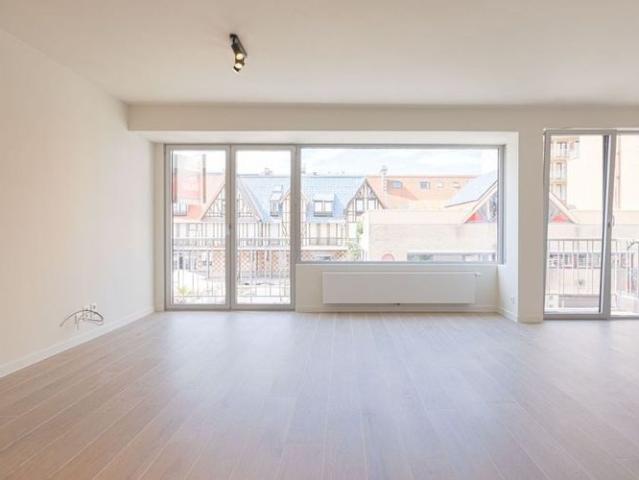 Appartement te huur in Nieuwpoort voor € 1.100 met 2 slaapkamers