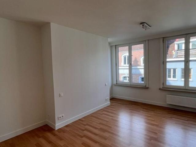 Appartement te huur in Oudenaarde voor € 1.350 met 5 slaapkamers