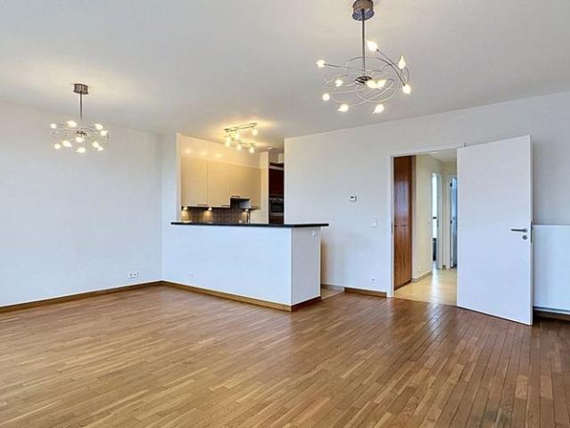 Appartement te huur in Oudergem voor € 1.150 met 1 slaapkamer