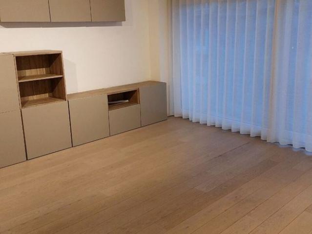 Appartement te huur in Oostende voor € 700 met 1 slaapkamer