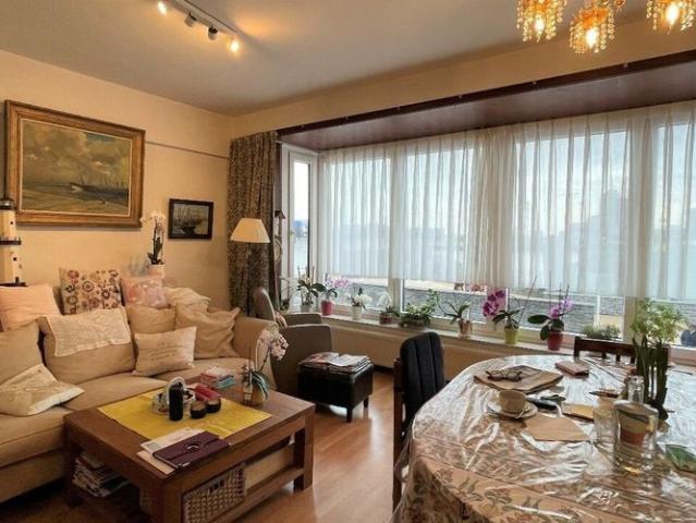 Appartement te huur in Oostende voor € 750 met 1 slaapkamer