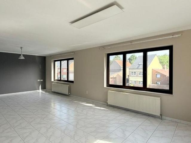 Appartement te huur in Opvelp voor € 975 met 3 slaapkamers