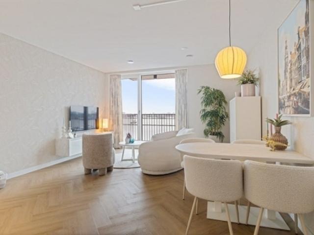 Tussenverdieping appartement te huur in Amsterdam