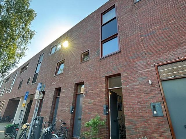 Tussenwoning te huur in Amsterdam