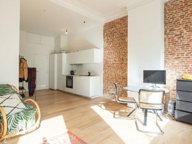 Appartement te huur in Antwerpen voor € 925 met 1 slaapkamer