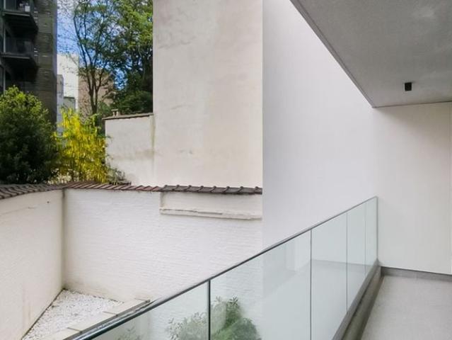 Appartement te huur in Brussel voor € 2.850 met 2 slaapkamers