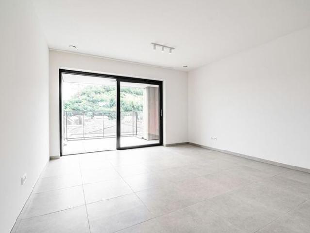 Appartement te huur in Chênée voor € 900 met 2 slaapkamers