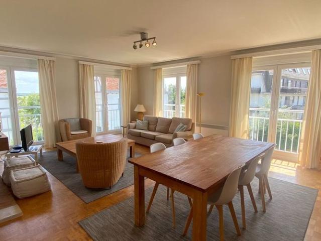 Appartement te huur in Duinbergen voor € 1.950 met 4 slaapkamers