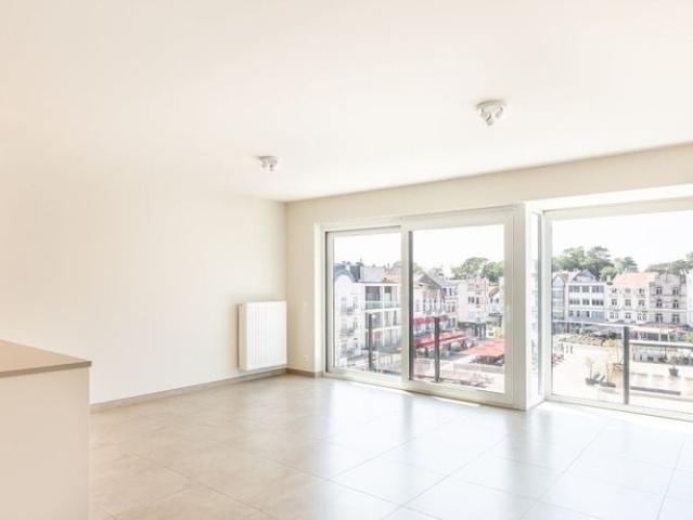 Appartement te huur in De Panne voor € 950 met 2 slaapkamers
