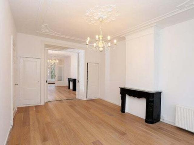Bovenwoning dubbel bovenhuis met open portiek te huur in Den Haag