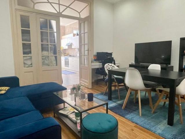 Appartement te huur in Etterbeek voor € 1.000 met 1 slaapkamer