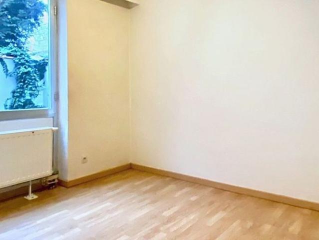 Appartement te huur in Etterbeek voor € 1.100 met 1 slaapkamer