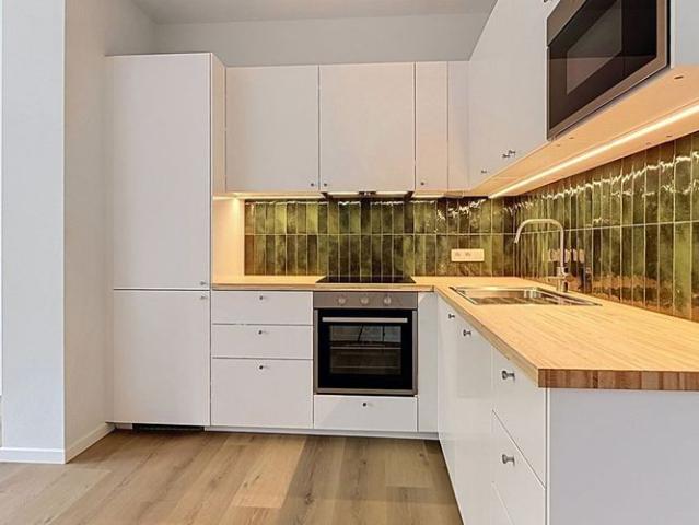 Appartement te huur in Etterbeek voor € 1.350 met 1 slaapkamer