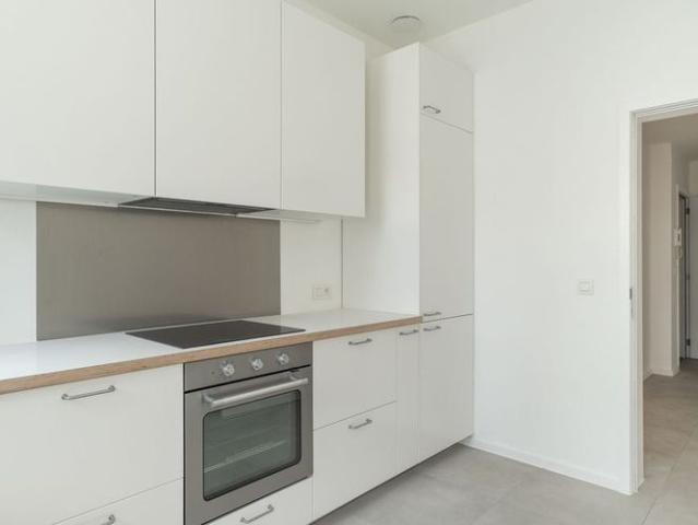 Appartement te huur in Etterbeek voor € 1.500 met 1 slaapkamer