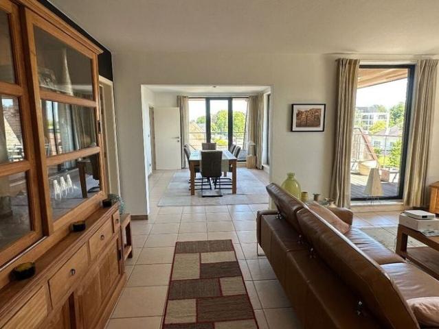 Appartement te huur in Evergem voor € 1.250 met 3 slaapkamers
