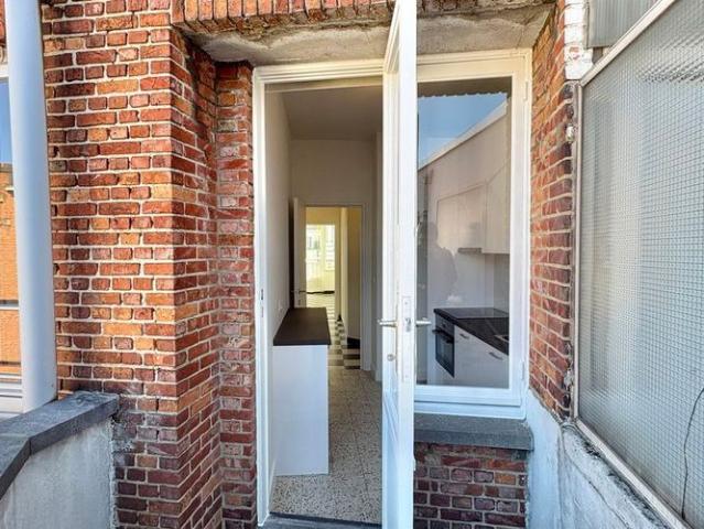 Appartement te huur in Elsene voor € 1.040 met 1 slaapkamer