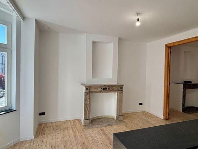 Appartement te huur in Elsene voor € 1.300 met 1 slaapkamer