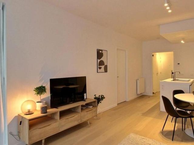 Appartement te huur in Elsene voor € 1.500 met 1 slaapkamer