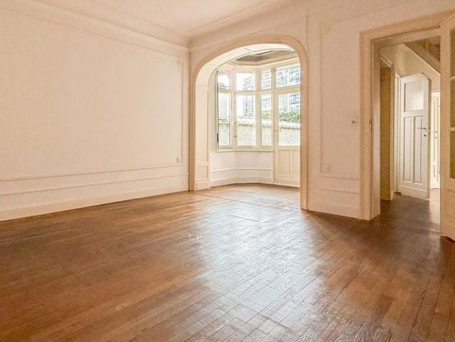 Appartement te huur in Elsene voor € 1.550 met 1 slaapkamer