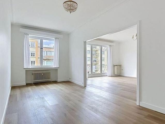 Appartement te huur in Elsene voor € 1.850 met 2 slaapkamers