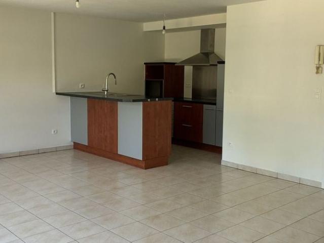 Appartement te huur in Genk voor € 800 met 2 slaapkamers