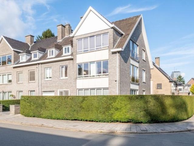 Appartement te huur in Gent voor € 975 met 3 slaapkamers