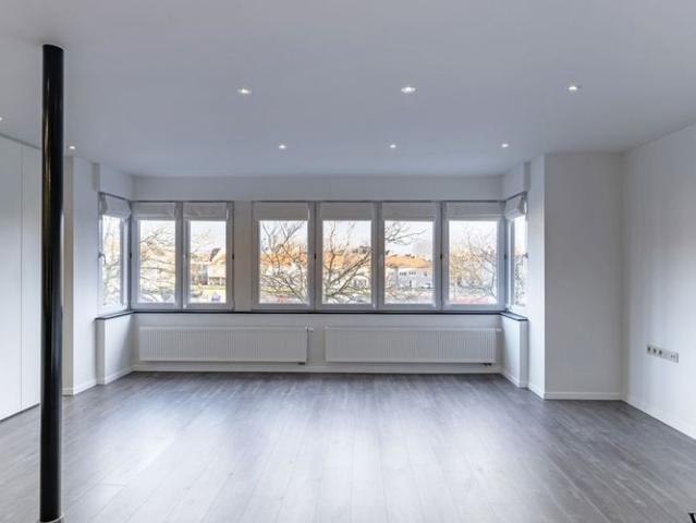 Appartement te huur in Heist aan Zee voor € 895 met 2 slaapkamers