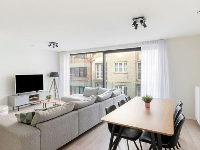 Appartement te huur in Heist aan Zee voor € 1.100 met 2 slaapkamers