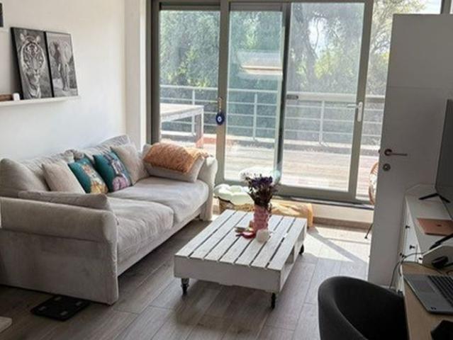 Appartement te huur in Hemiksem voor € 795 met 1 slaapkamer
