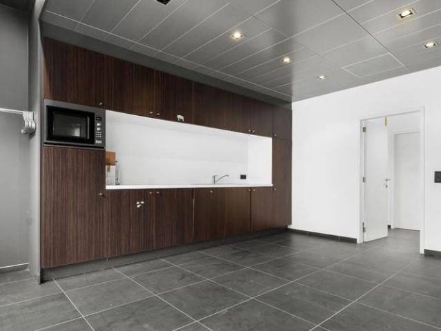 Appartement te huur in Ieper voor € 1.950 met 4 slaapkamers