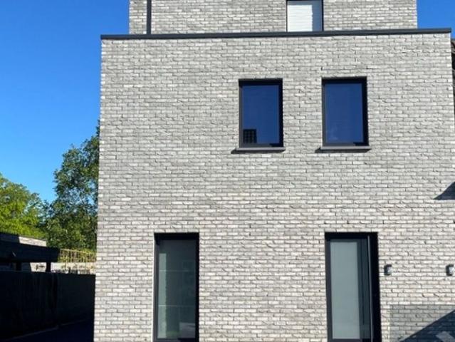 Appartement te huur in Kuringen voor € 1.175 met 3 slaapkamers