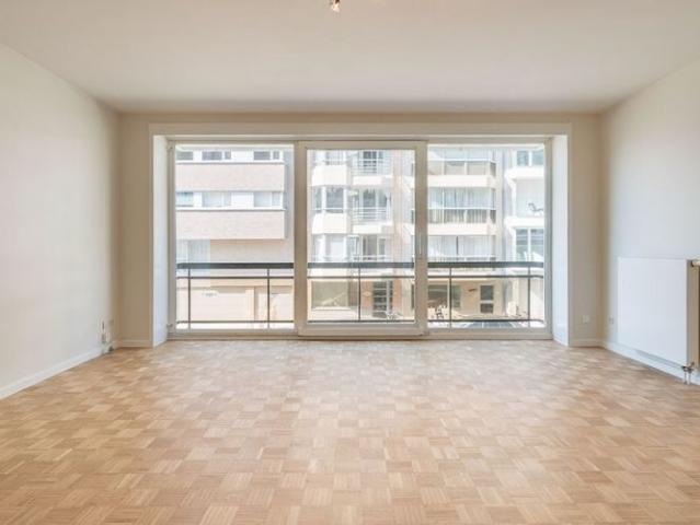 Appartement te huur in Knokke voor € 1.050 met 2 slaapkamers