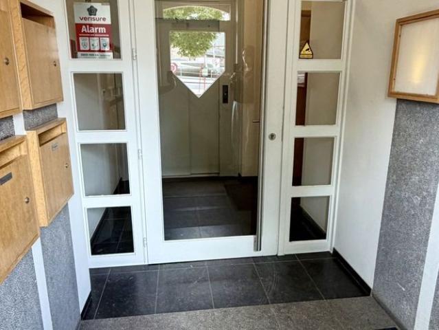 Appartement te huur in Kortrijk voor € 1.200 met 3 slaapkamers