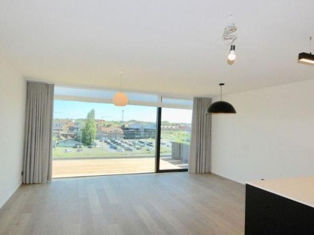 Appartement te huur in Kortrijk voor € 1.295 met 2 slaapkamers