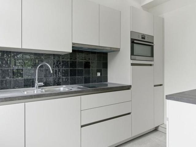 Appartement te huur in Kortrijk voor € 725 met 1 slaapkamer