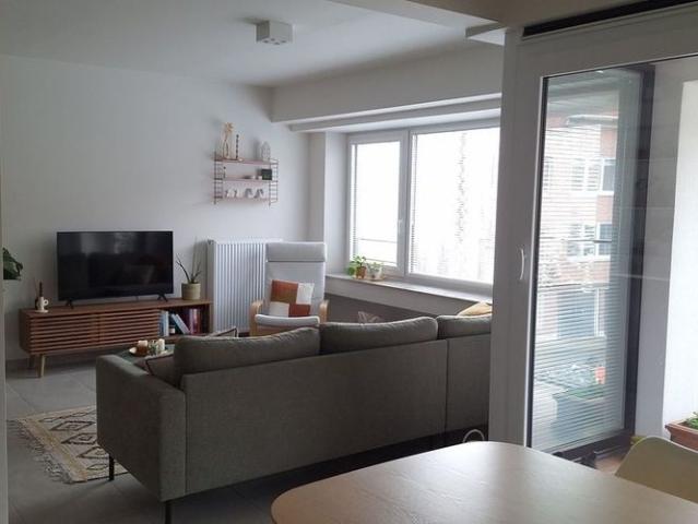 Appartement te huur in Kortrijk voor € 825 met 1 slaapkamer