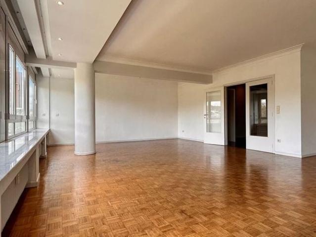 Appartement te huur in Liège voor € 1.050 met 3 slaapkamers