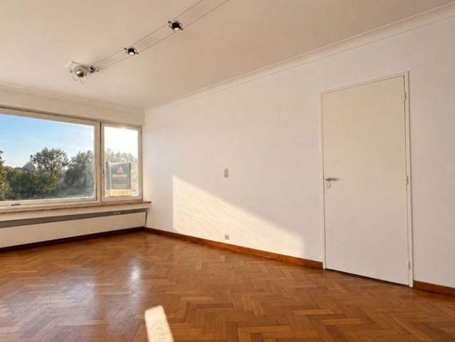 Appartement te huur in Liège voor € 710 met 1 slaapkamer
