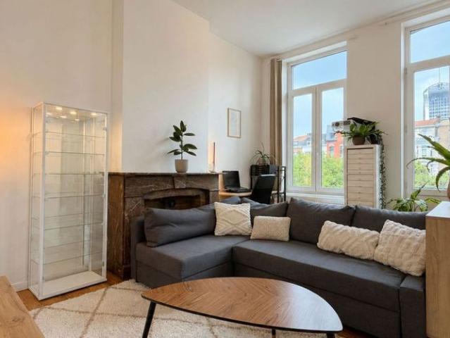 Appartement te huur in Liège voor € 725 met 1 slaapkamer