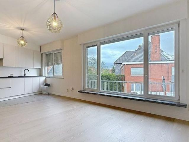 Appartement te huur in Roeselare voor € 600 met 1 slaapkamer