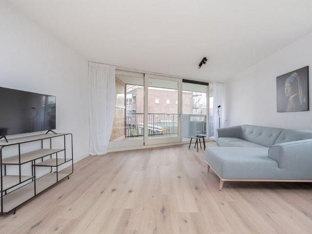 Tussenverdieping appartement te huur in Rotterdam