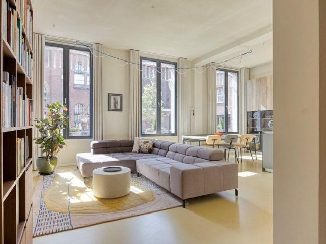 Tussenverdieping appartement te huur in Rotterdam