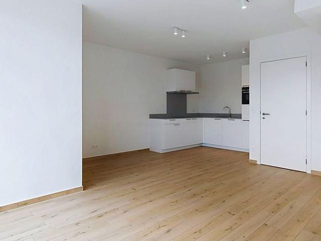 Appartement te huur in Schaarbeek voor € 1.450 met 1 slaapkamer