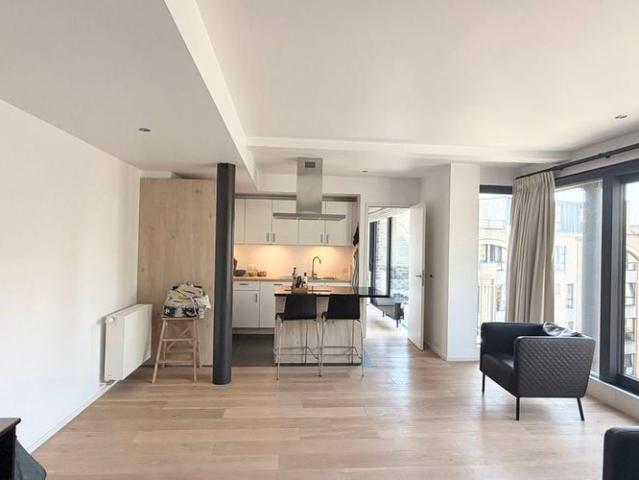 Appartement te huur in Schaarbeek voor € 1.800 met 2 slaapkamers