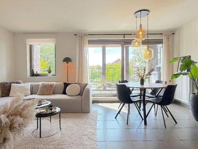 Appartement te huur in Sint Andries voor € 790 met 2 slaapkamers