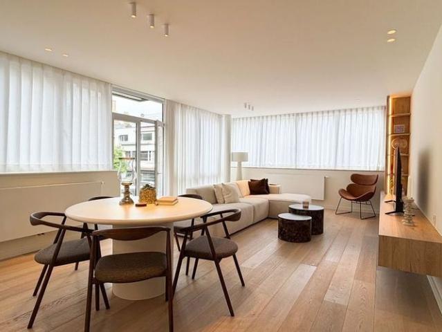 Appartement te huur in Sint Andries voor € 895 met 3 slaapkamers