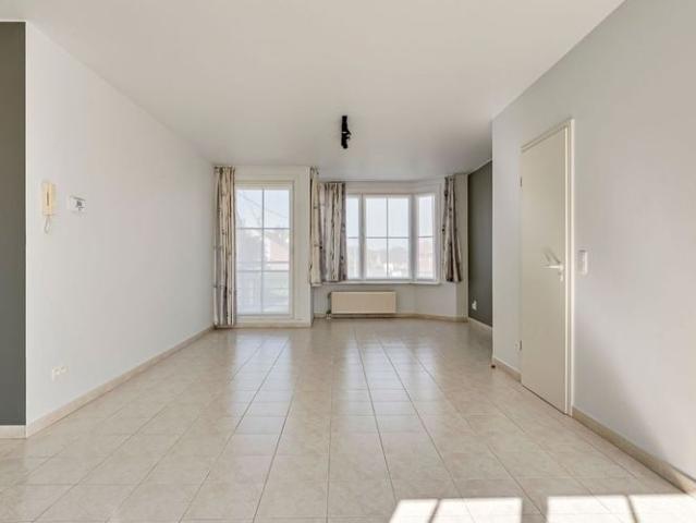 Appartement te huur in Sint Eloois Winkel voor € 695 met 2 slaapkamers