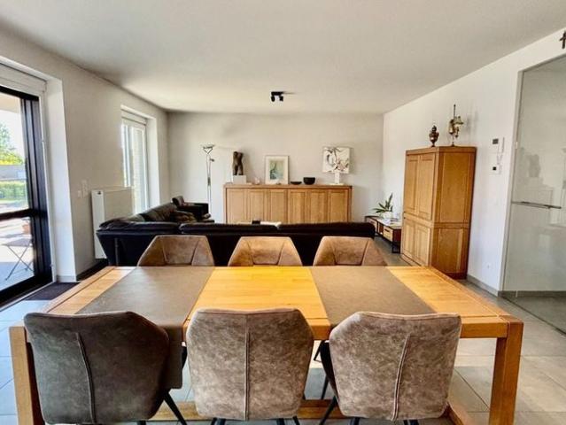 Appartement te huur in Sint Eloois Winkel voor € 890 met 2 slaapkamers